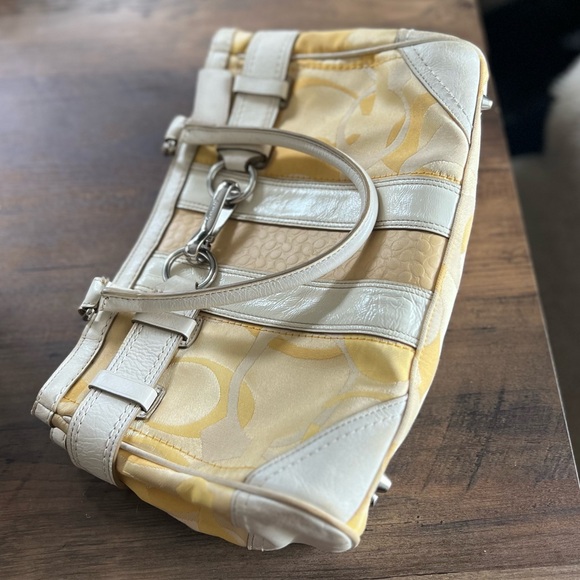 Coach Hampton Optic Signature Stripe Carryall Shoulder Bag Spring Yellow - Picture 8 of 16